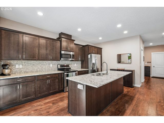7631 Ne 61ST Way, Vancouver, WA 98662