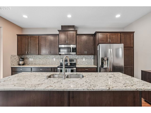 7631 Ne 61ST Way, Vancouver, WA 98662