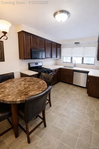 19405 Rock Street, Roseville, MI 48066