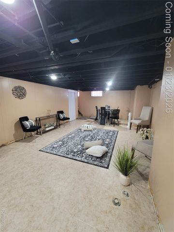 19405 Rock Street, Roseville, MI 48066