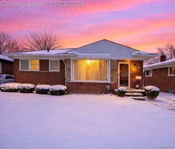 19405 Rock Street, Roseville, MI 48066