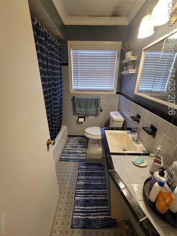 19405 Rock Street, Roseville, MI 48066