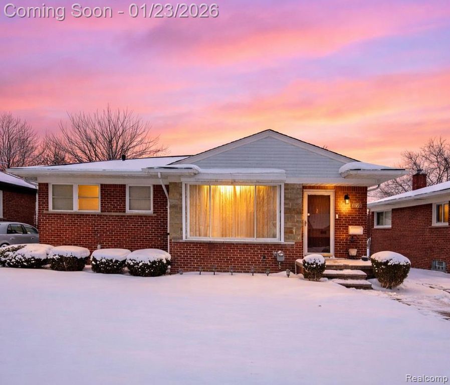 19405 Rock Street, Roseville, MI 48066