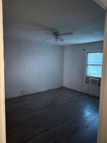 2738 Lawrence Street, Dallas, TX 75215