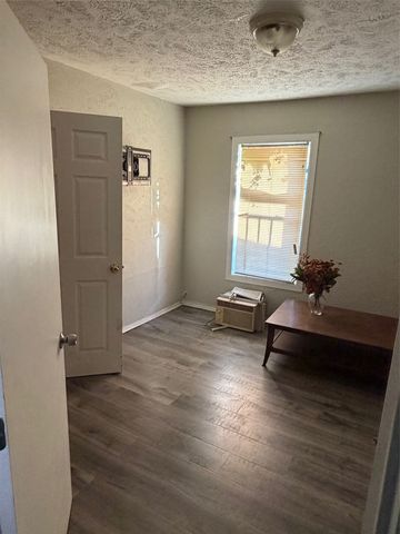 2738 Lawrence Street, Dallas, TX 75215