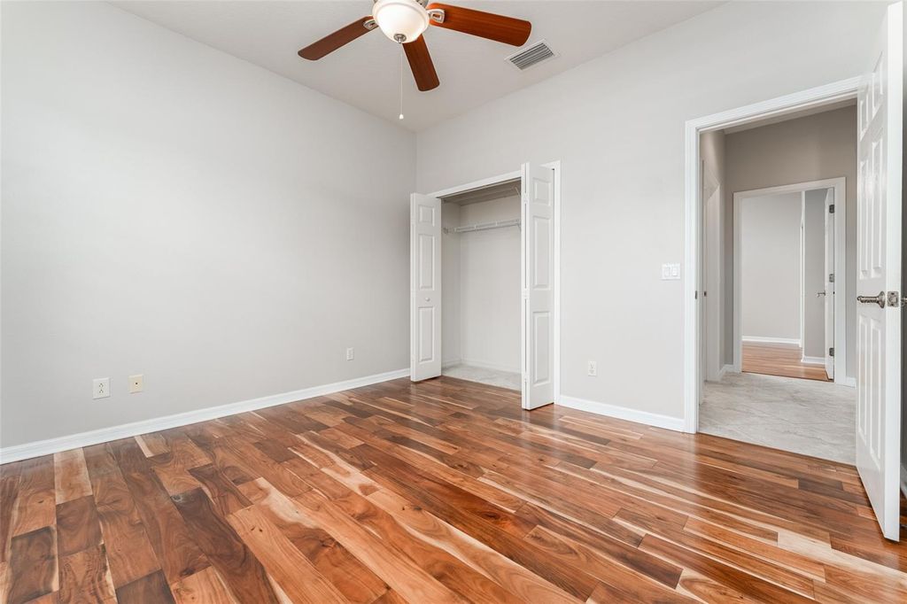 Image 30 of property listing at 304 SILVER FALLS DRIVE, Apollo Beach, FL 33572