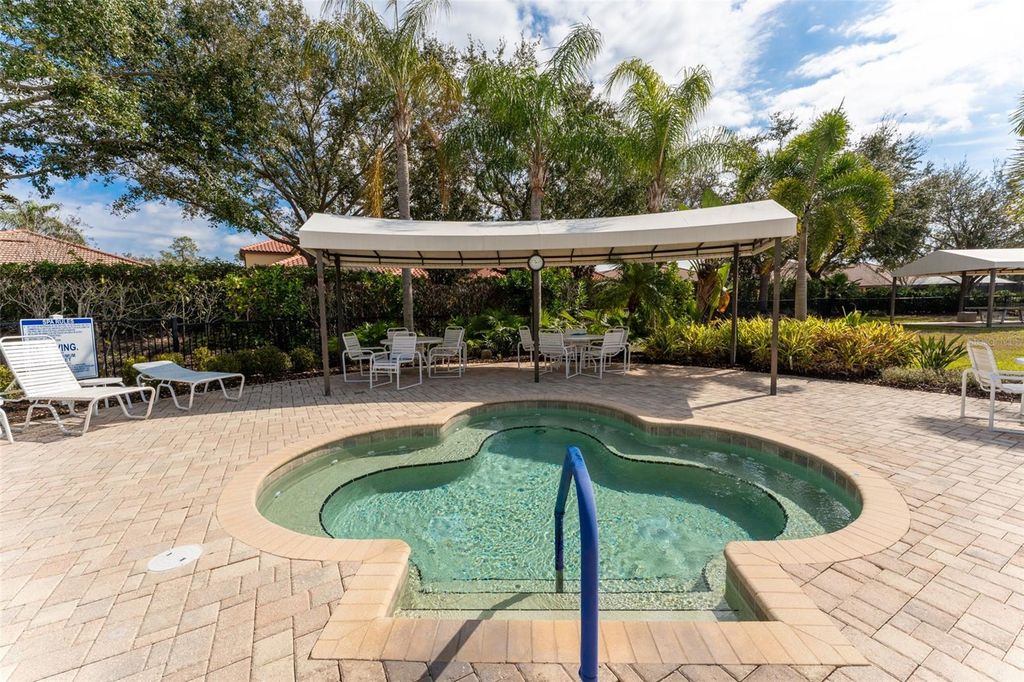 Image 54 of property listing at 304 SILVER FALLS DRIVE, Apollo Beach, FL 33572