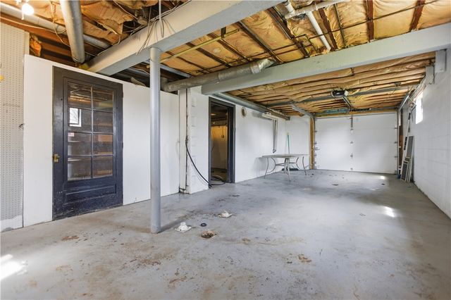 64 Harmon Creek Rd, Smith, PA 15021