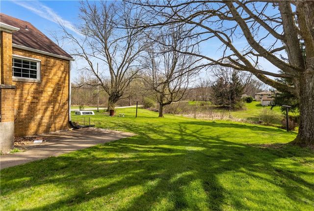 64 Harmon Creek Rd, Smith, PA 15021