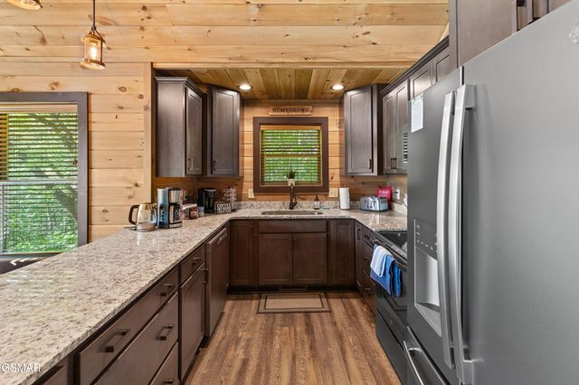 2624 Overholt Trail, Sevierville, TN 37862