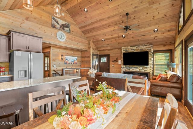 2624 Overholt Trail, Sevierville, TN 37862