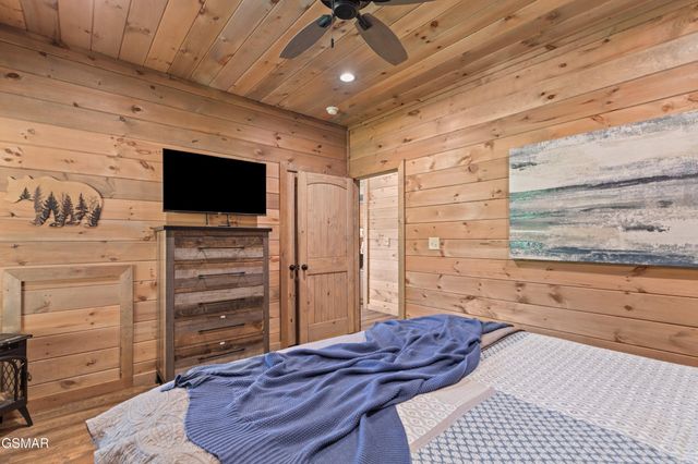 2624 Overholt Trail, Sevierville, TN 37862