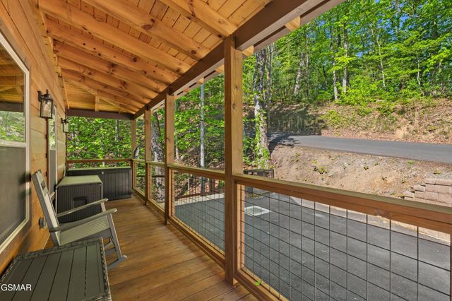 2624 Overholt Trail, Sevierville, TN 37862