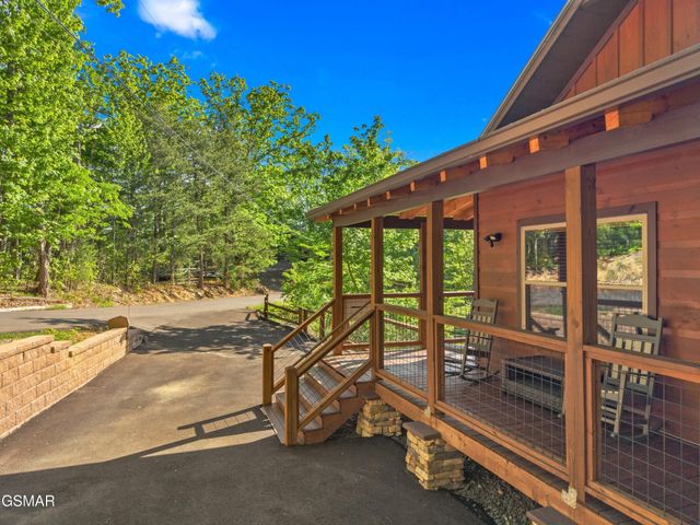 2624 Overholt Trail, Sevierville, TN 37862