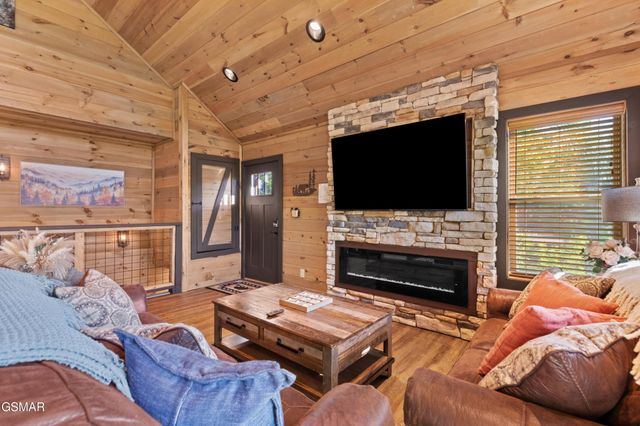 2624 Overholt Trail, Sevierville, TN 37862