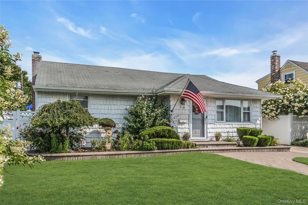 20 Jamaica Avenue, Plainview, NY 11803 — photo 3