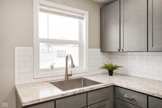 1318 S 22nd Street, New Castle, IN 47362