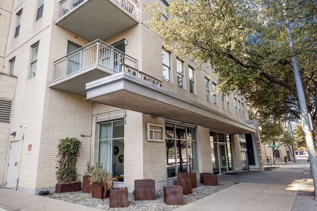 2323 N Houston Street 310, Dallas, TX 75219