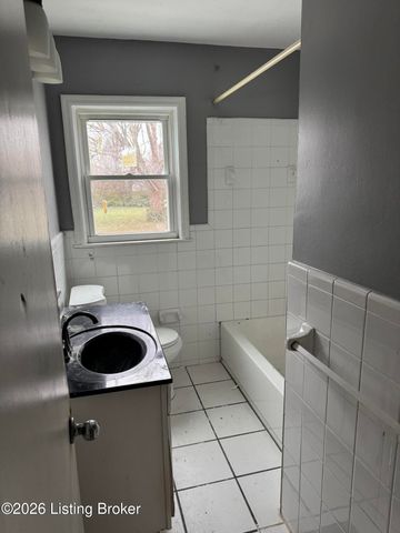 4910 Ranchland Dr, Louisville, KY 40216