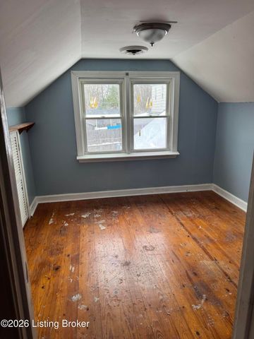 4910 Ranchland Dr, Louisville, KY 40216