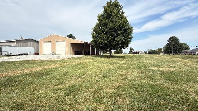 15200 Roger Road, Leavenworth, KS 66048
