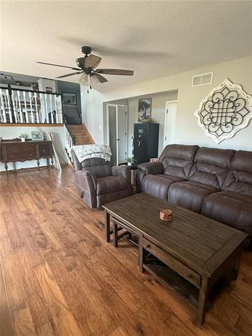 15200 Roger Road, Leavenworth, KS 66048