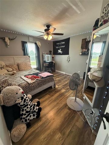 15200 Roger Road, Leavenworth, KS 66048