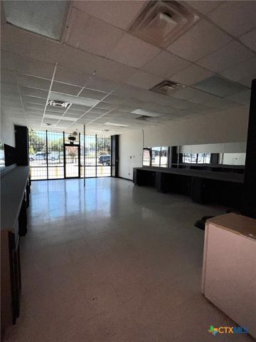 711 W Hallmark Avenue 200, Killeen, TX 76541