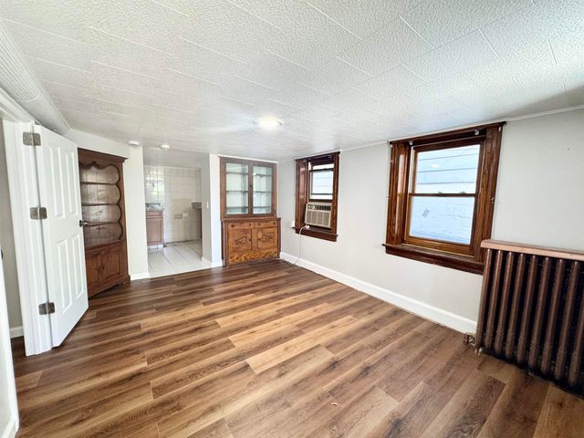 9005 DURHAM AVE, North Bergen, NJ 07047
