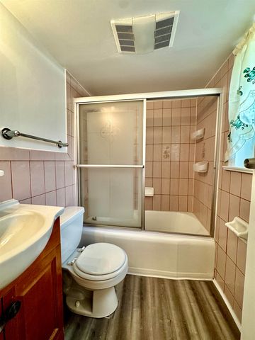 9005 DURHAM AVE, North Bergen, NJ 07047