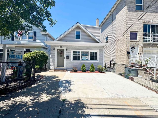 9005 DURHAM AVE, North Bergen, NJ 07047