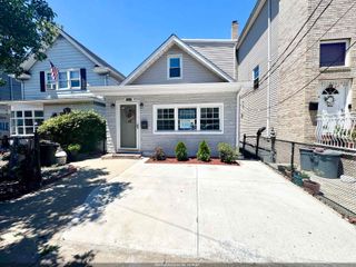 9005 DURHAM AVE, North Bergen, NJ 07047