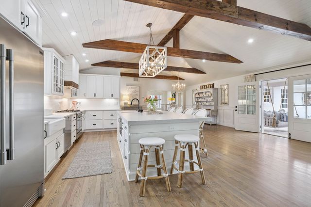 2151 Hillsboro Valley Rd, Brentwood, TN 37027