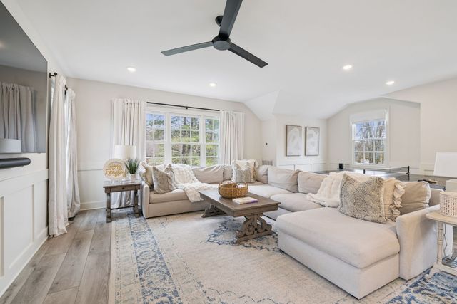 2151 Hillsboro Valley Rd, Brentwood, TN 37027