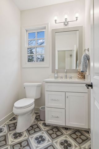 2151 Hillsboro Valley Rd, Brentwood, TN 37027