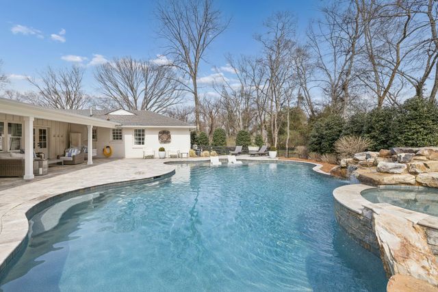 2151 Hillsboro Valley Rd, Brentwood, TN 37027