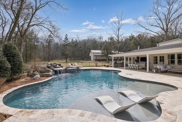 2151 Hillsboro Valley Rd, Brentwood, TN 37027