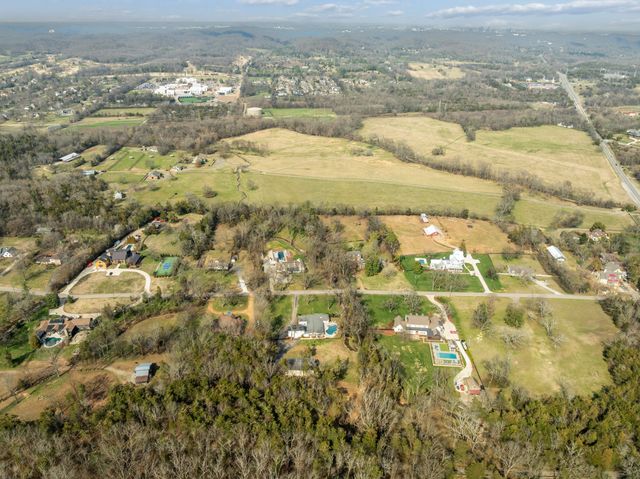 2151 Hillsboro Valley Rd, Brentwood, TN 37027