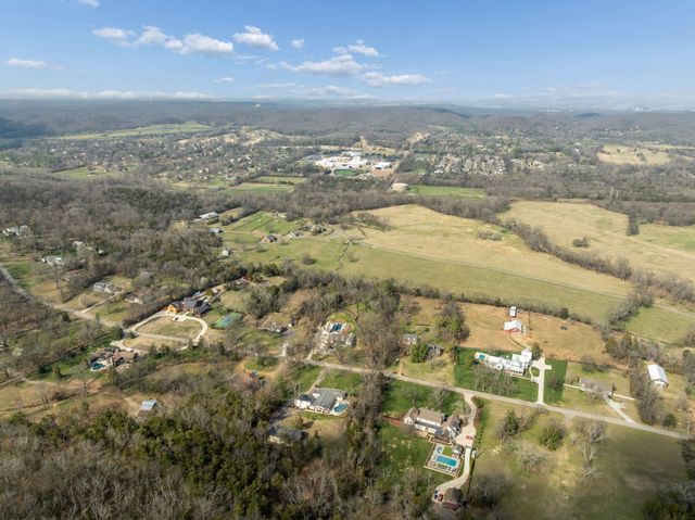 2151 Hillsboro Valley Rd, Brentwood, TN 37027