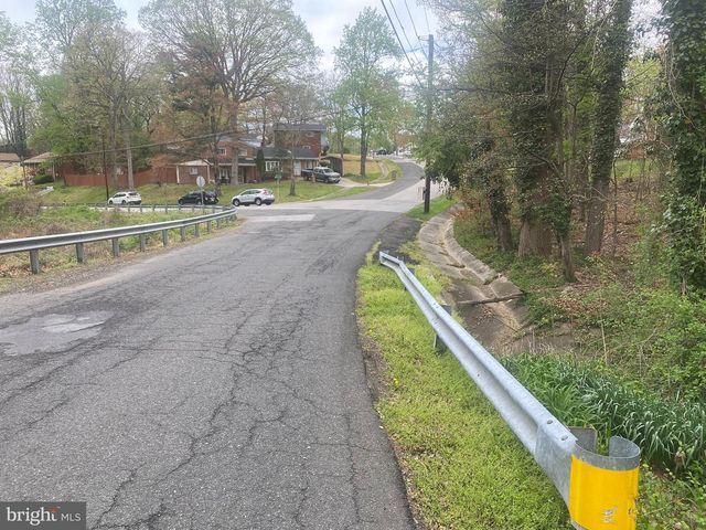 5202 WOODLAND BLVD, Oxon Hill, MD 20745