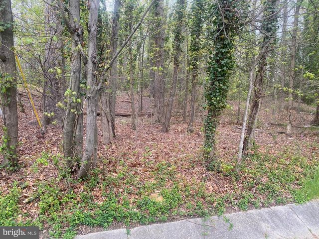 5202 WOODLAND BLVD, Oxon Hill, MD 20745