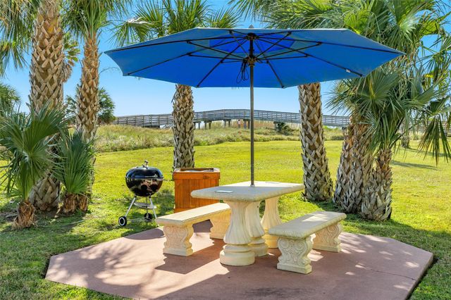 1401 E Beach Drive 212, Galveston, TX 77550