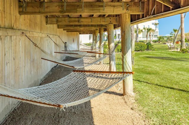 1401 E Beach Drive 212, Galveston, TX 77550