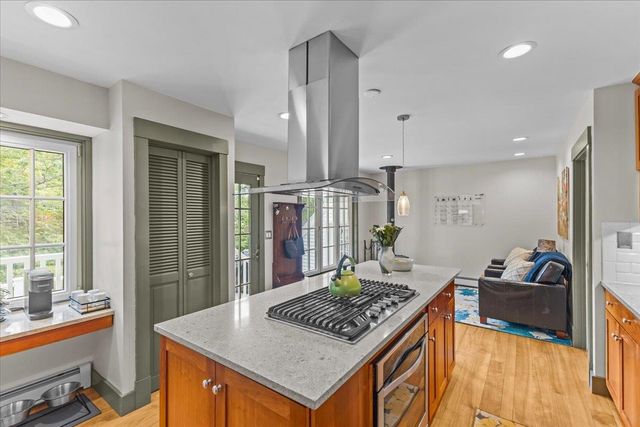 15 Essex Highlands, Essex, VT 05452