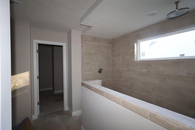 385 Glen Abbey Lane, Hamilton Twp, OH 45039