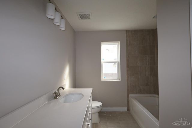 385 Glen Abbey Lane, Hamilton Twp, OH 45039