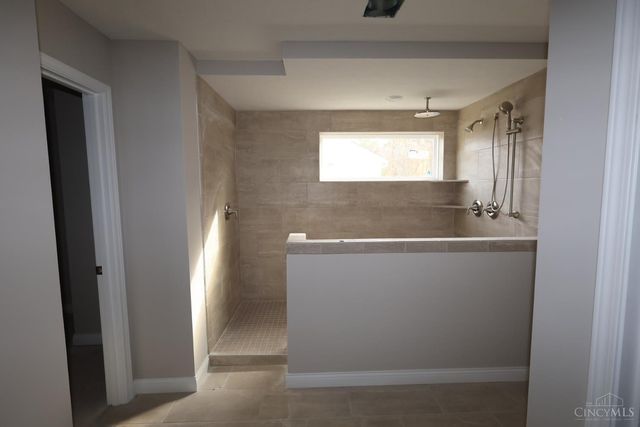 385 Glen Abbey Lane, Hamilton Twp, OH 45039