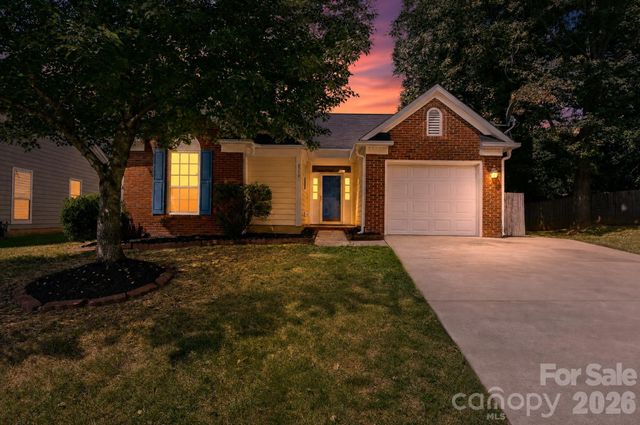 9210 Rotherham Lane, Charlotte, NC 28216