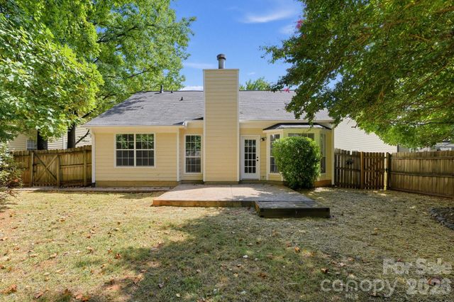 9210 Rotherham Lane, Charlotte, NC 28216