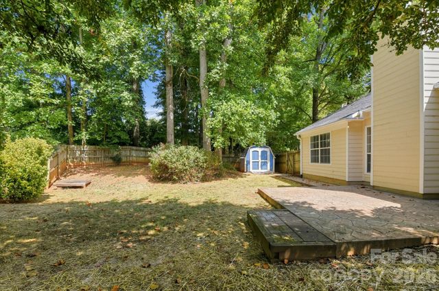9210 Rotherham Lane, Charlotte, NC 28216